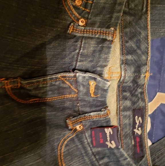 Jeans - Picture 2 of 2